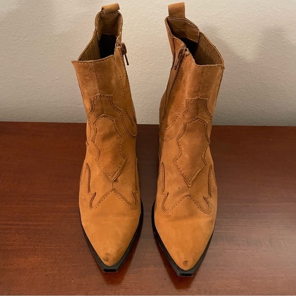 Aldo Suede Brown Boots Western Style Pointy Toes Size 8 - Picture 3 of 14